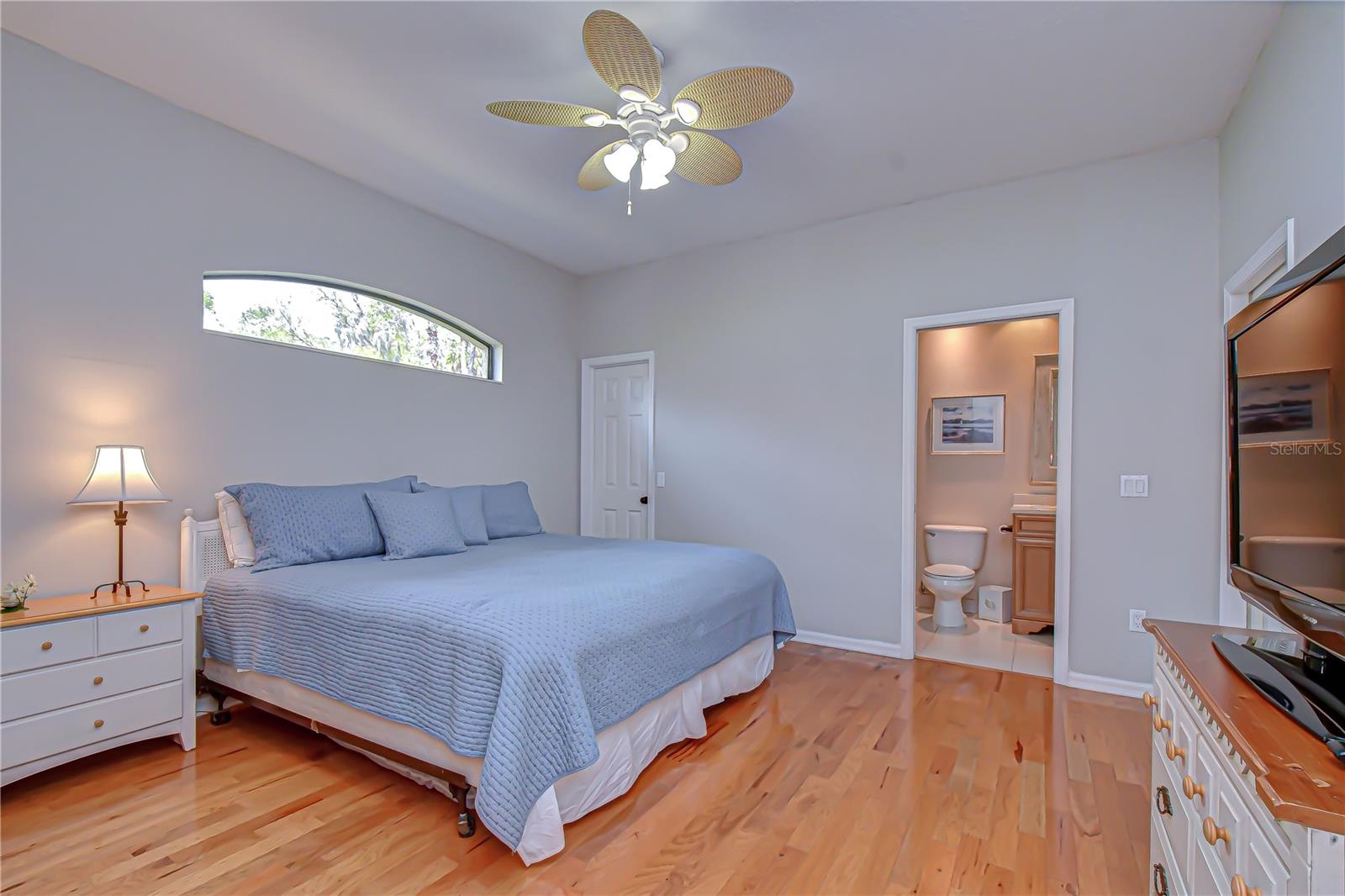 RIVER HILLS - Residential