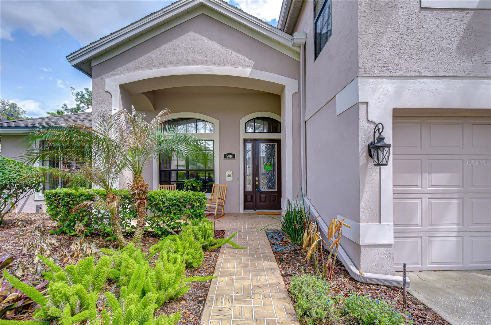 RIVER HILLS - Residential