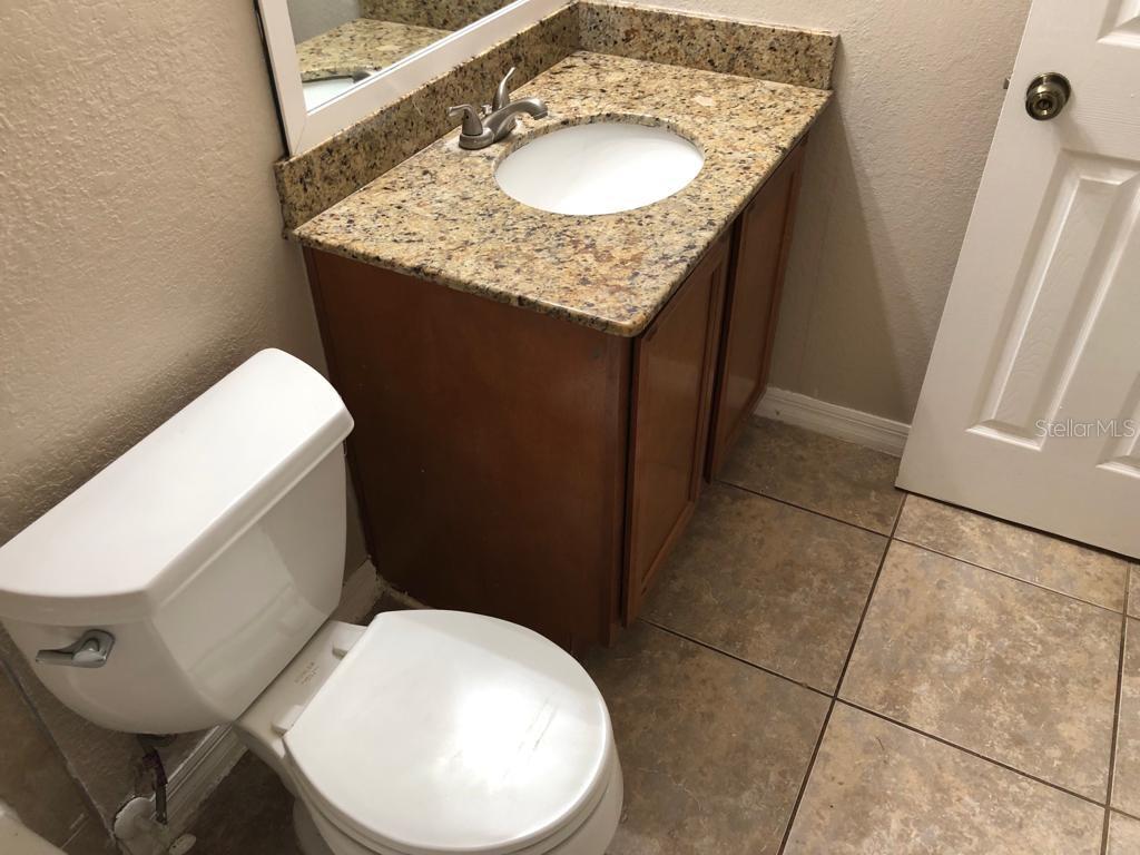 BUENA VENTURA LAKES UN 03 - Residential Lease