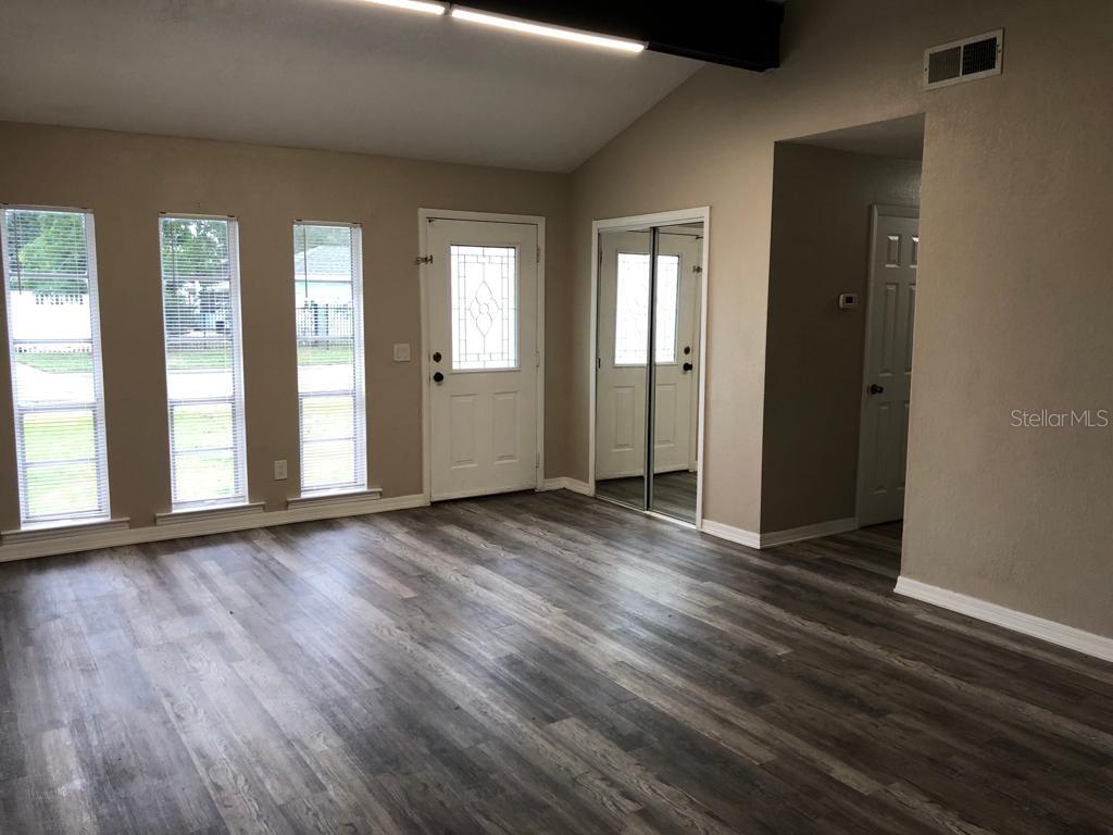 BUENA VENTURA LAKES UN 03 - Residential Lease