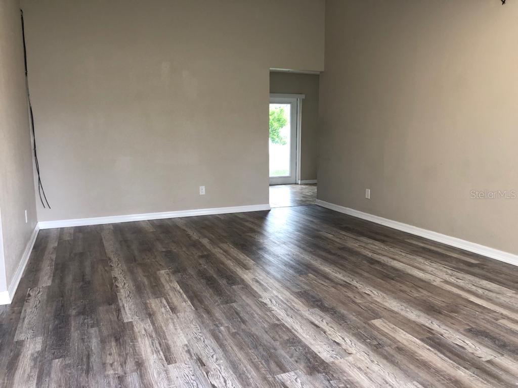 BUENA VENTURA LAKES UN 03 - Residential Lease