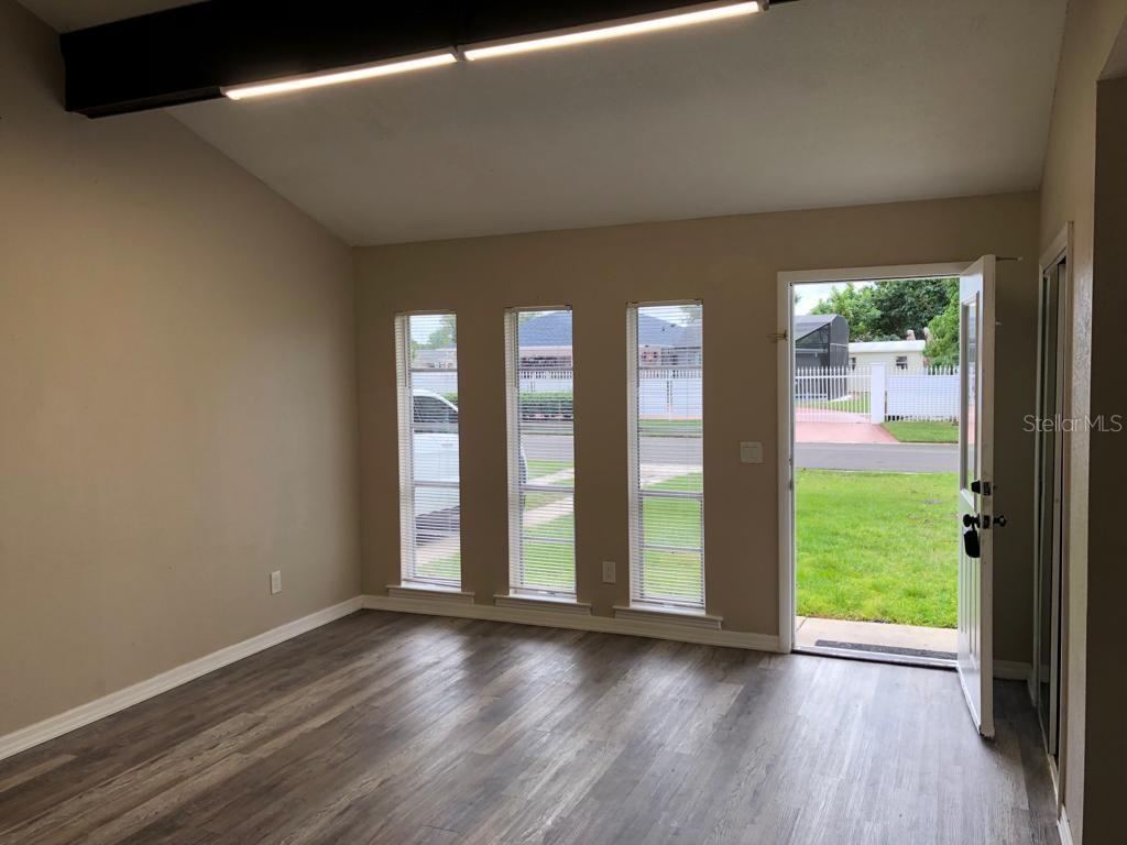 BUENA VENTURA LAKES UN 03 - Residential Lease