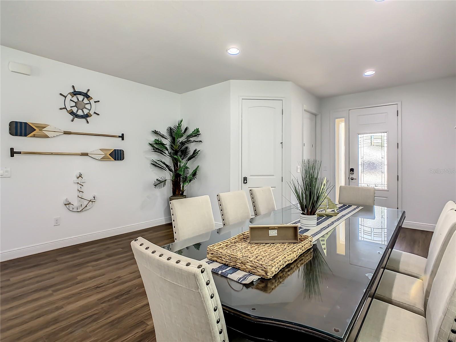 370 PENDANT COURT