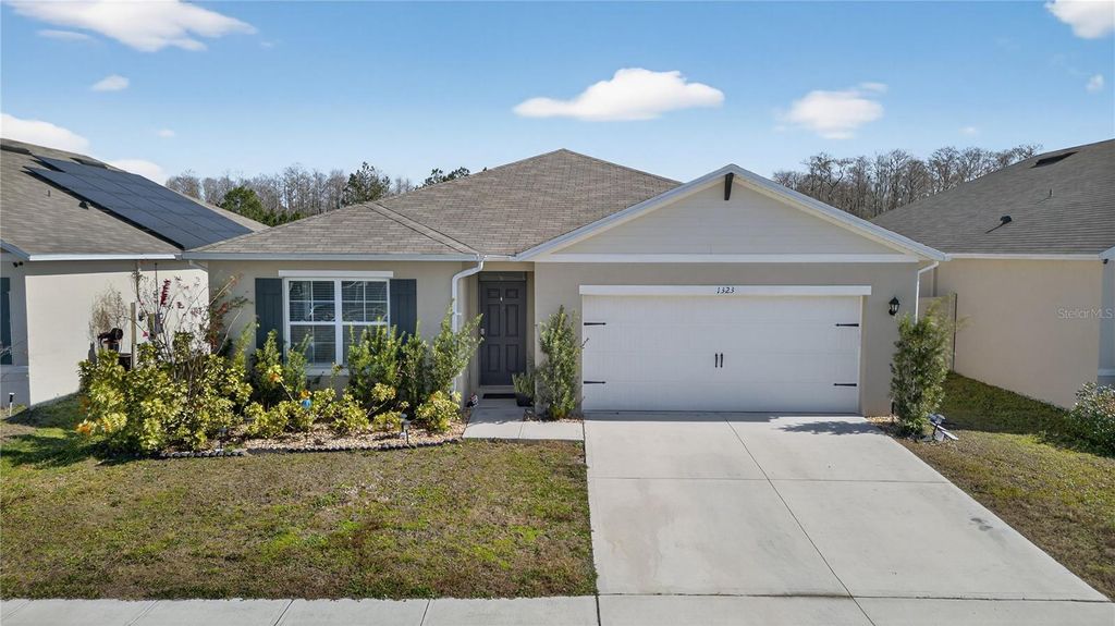 Photo of 1323 Fox Squirrel Drive, Davenport, FL 33897 (MLS # O6377896)