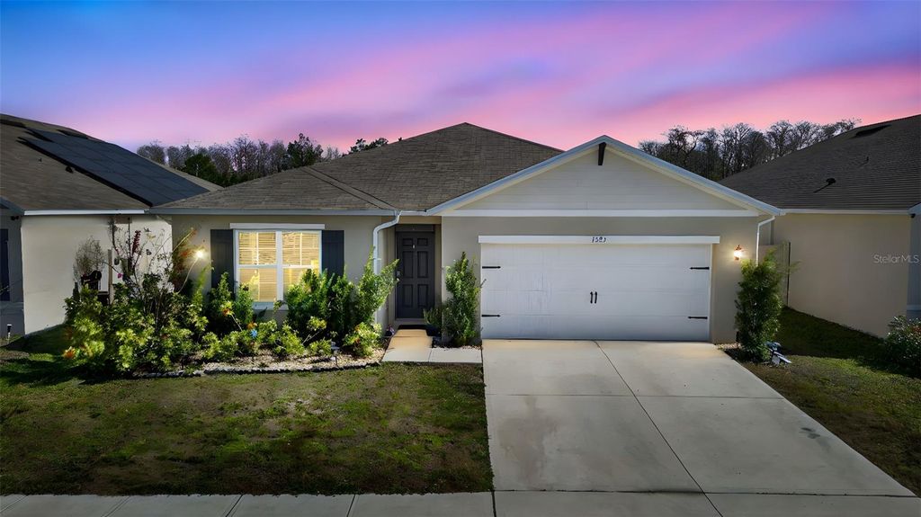 Photo of 1323 Fox Squirrel Drive, Davenport, FL 33897 (MLS # O6377896)