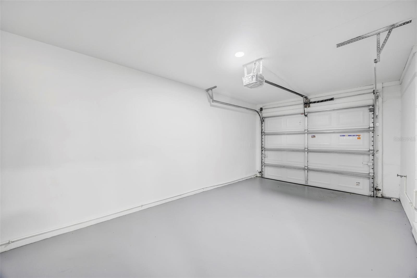 RAINTREE MANOR HOMES CONDO - Residential Lease