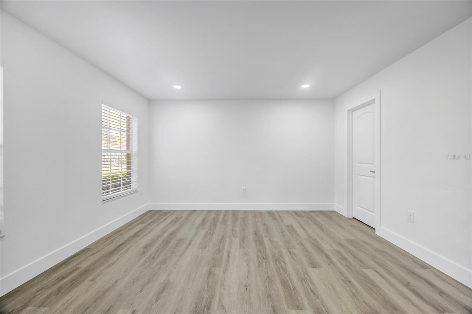 RAINTREE MANOR HOMES CONDO - Residential Lease