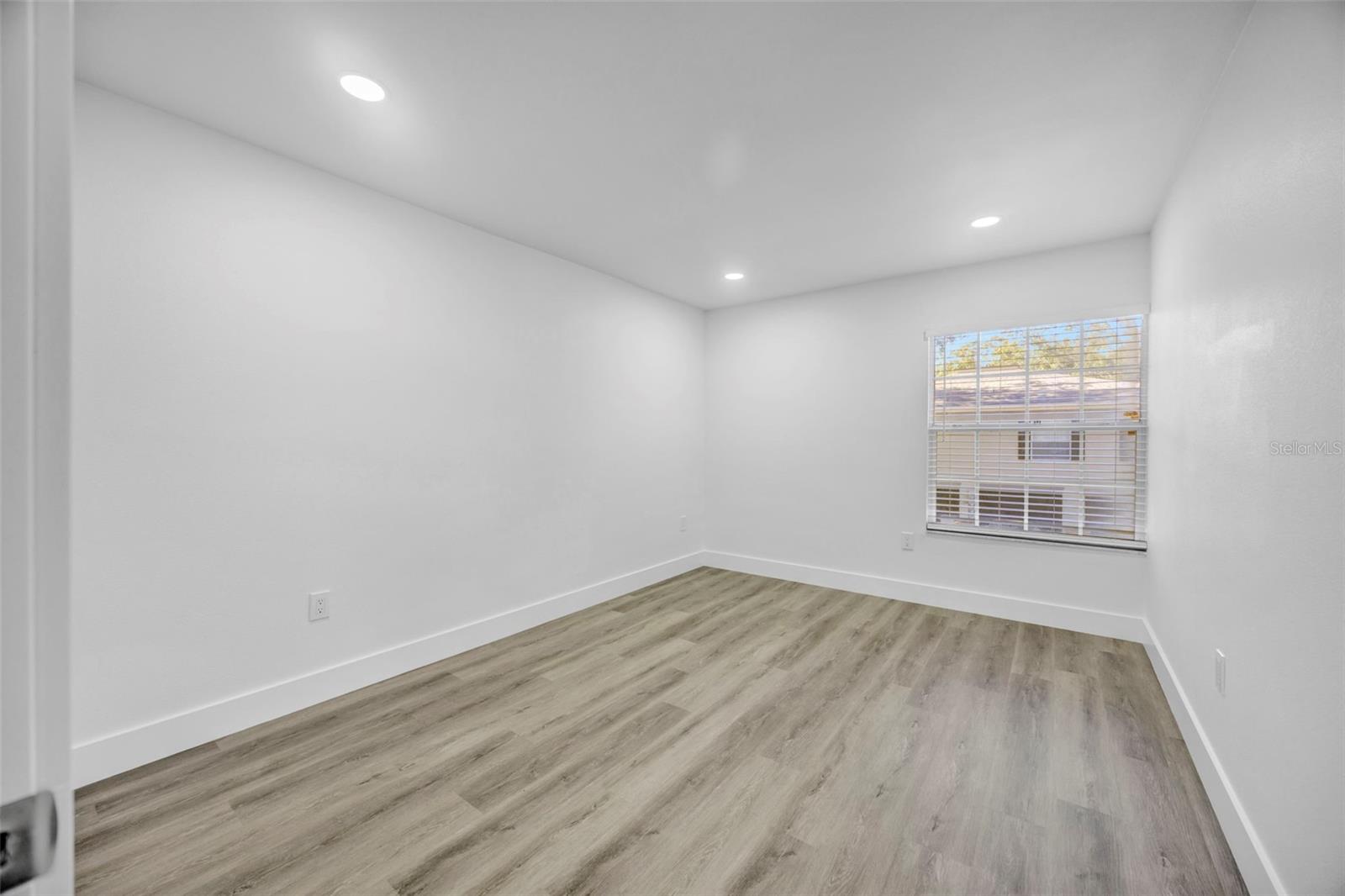 RAINTREE MANOR HOMES CONDO - Residential Lease