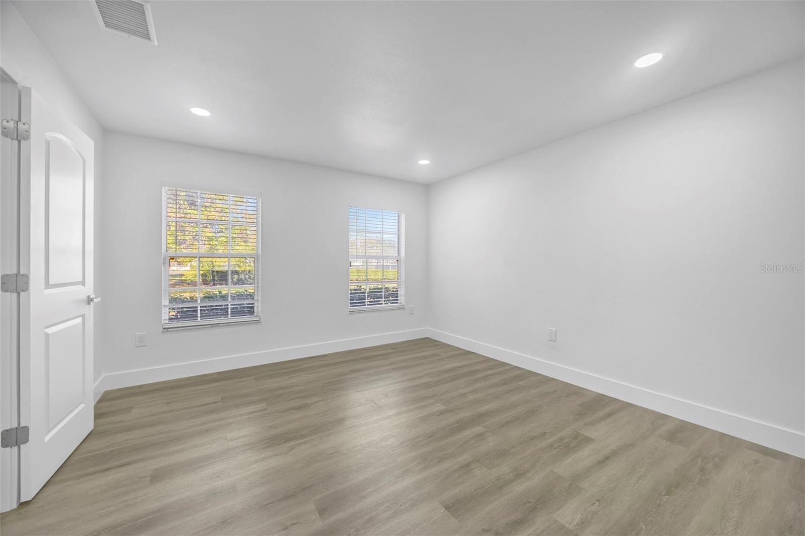 RAINTREE MANOR HOMES CONDO - Residential Lease