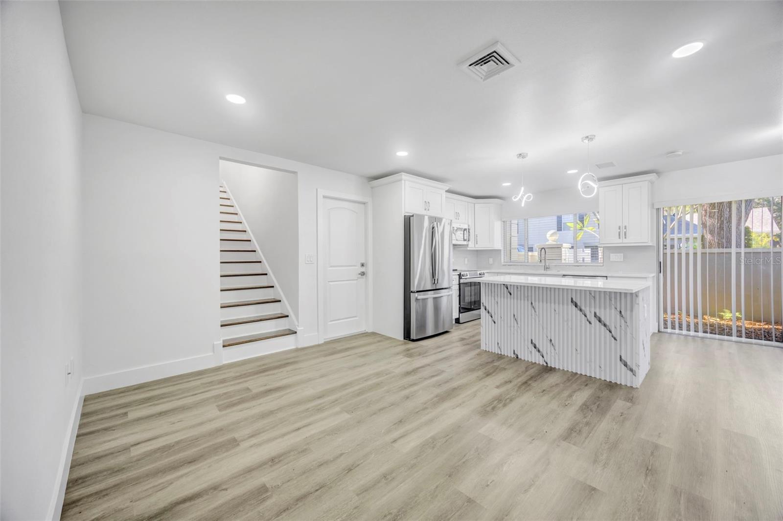 RAINTREE MANOR HOMES CONDO - Residential Lease