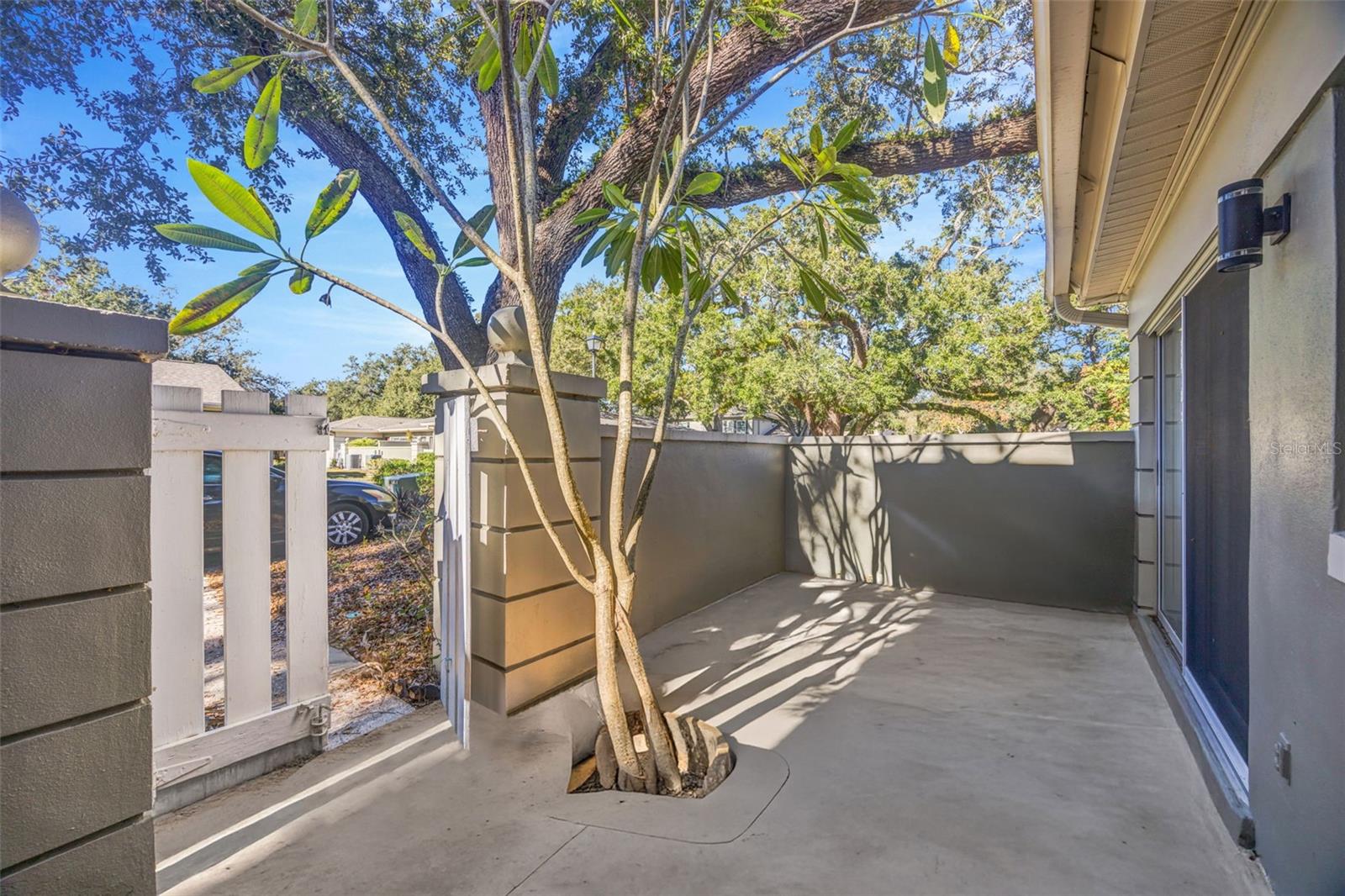 RAINTREE MANOR HOMES CONDO - Residential Lease