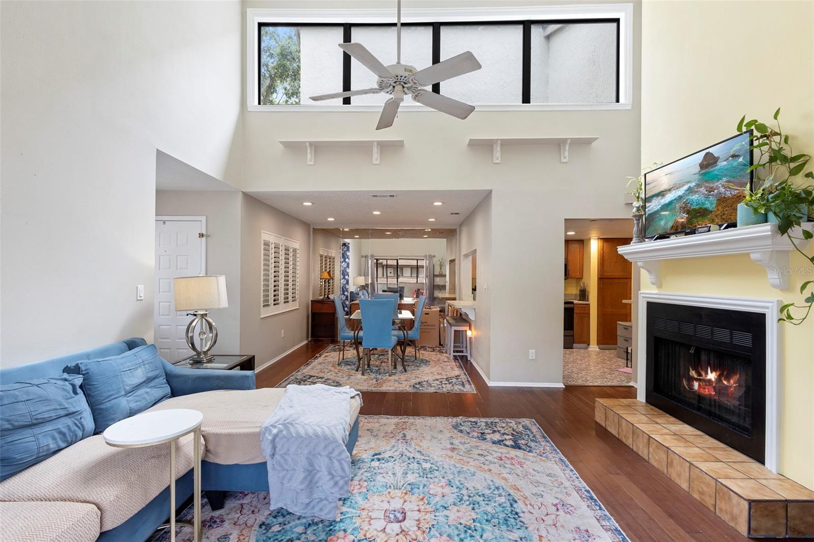 ULTRA VISTA CONDO - Residential Lease