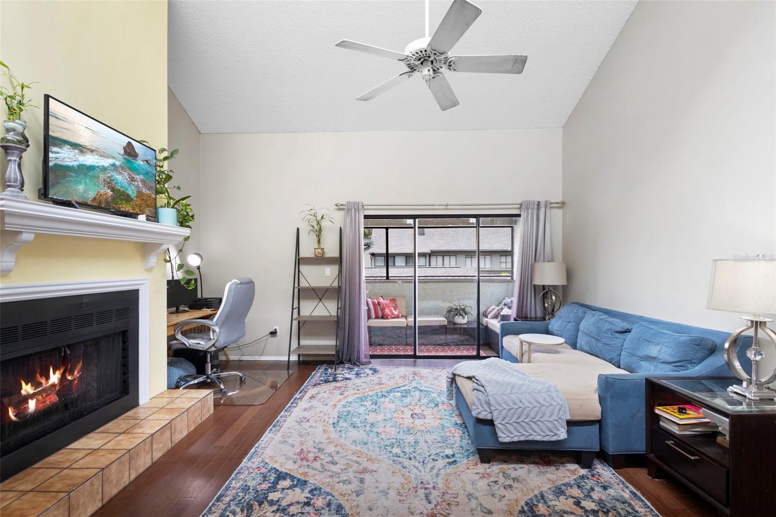 ULTRA VISTA CONDO - Residential Lease