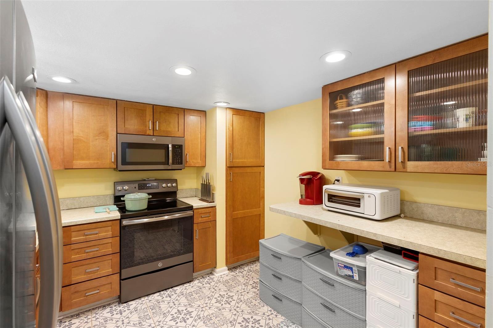 ULTRA VISTA CONDO - Residential Lease