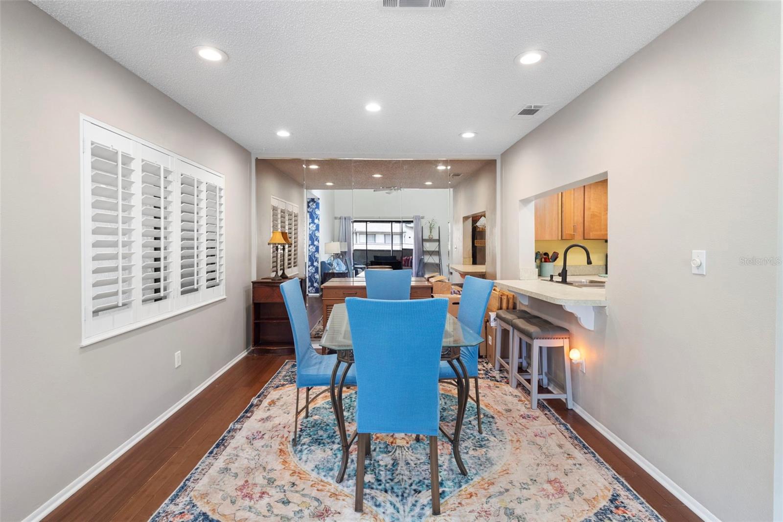 ULTRA VISTA CONDO - Residential Lease