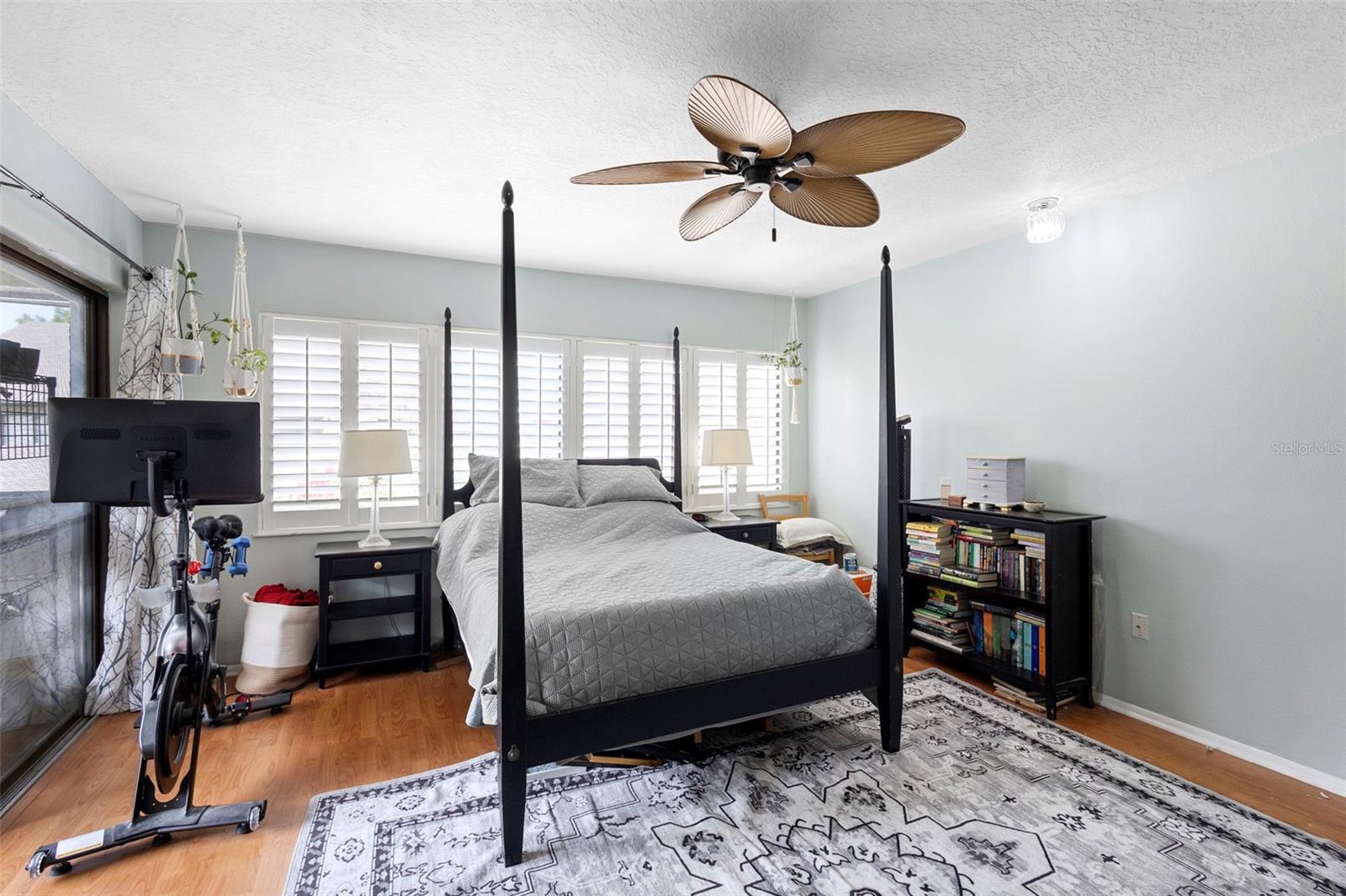 ULTRA VISTA CONDO - Residential Lease