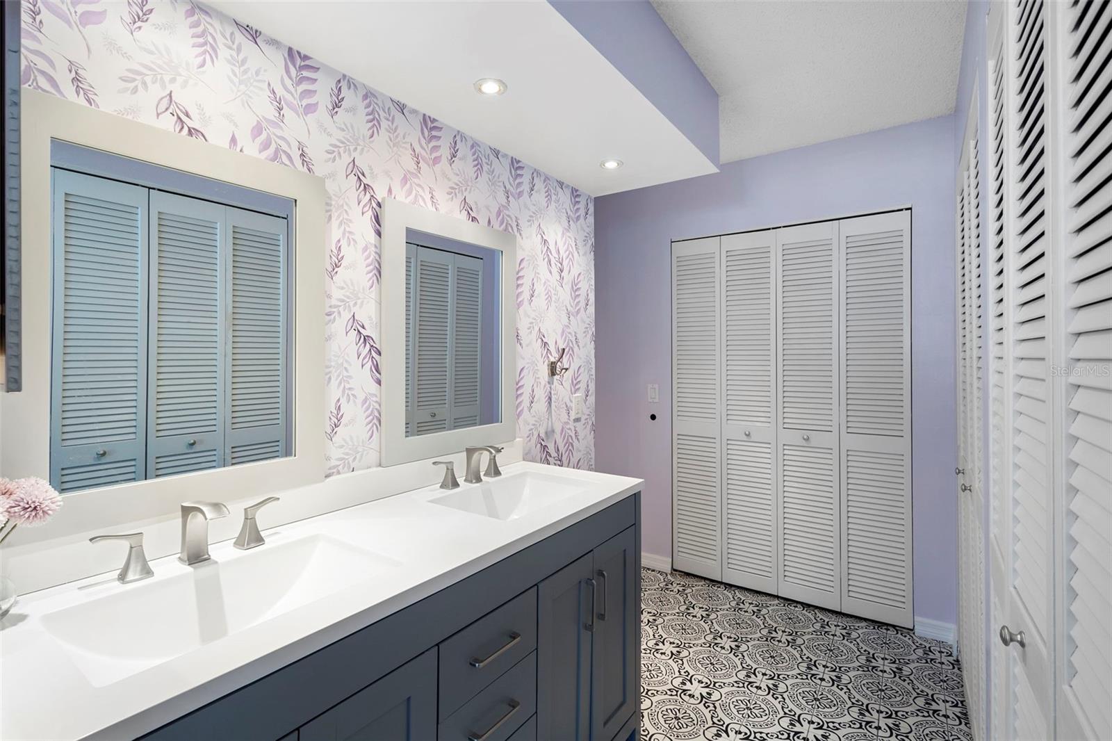 ULTRA VISTA CONDO - Residential Lease