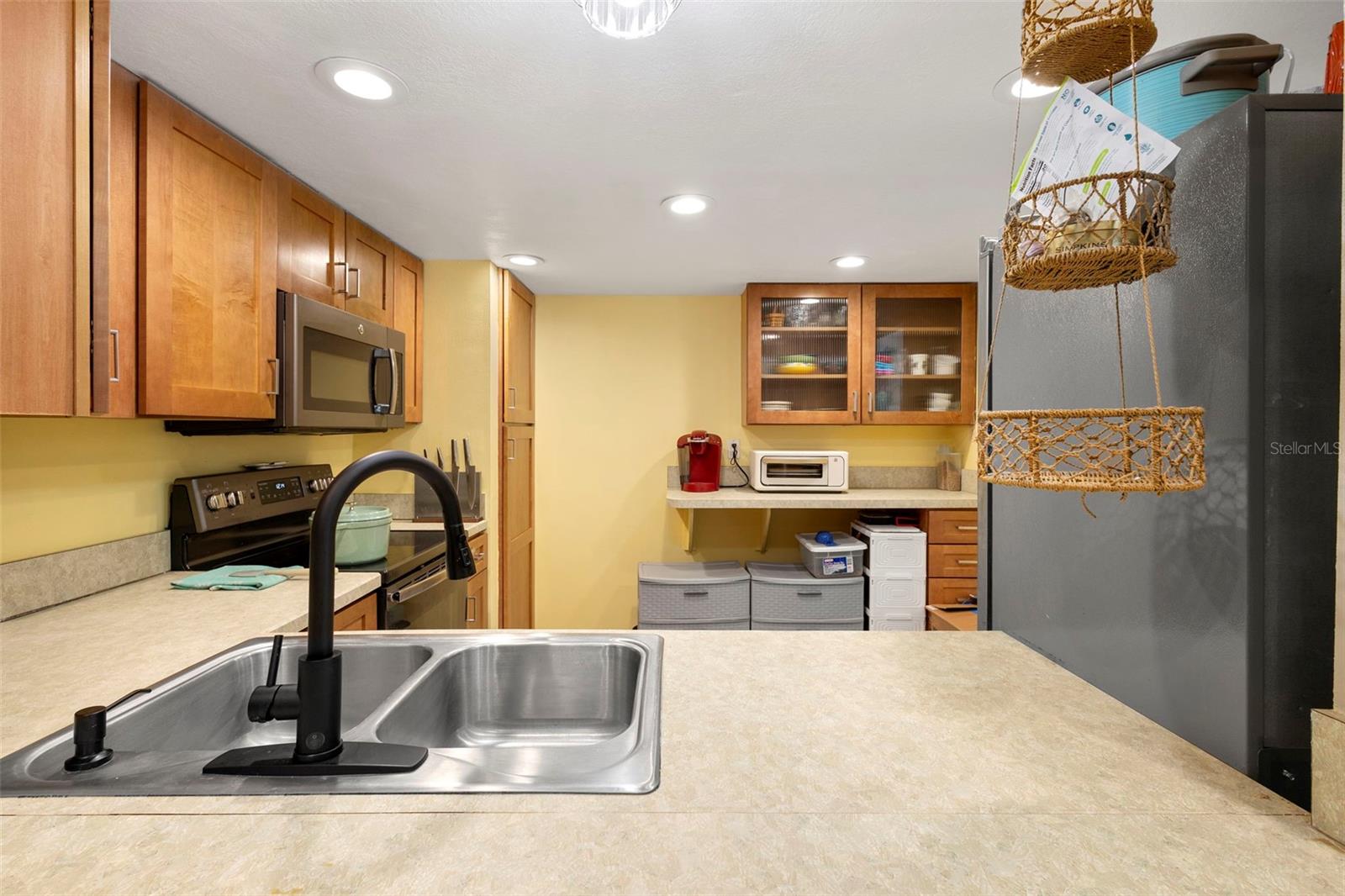 ULTRA VISTA CONDO - Residential Lease