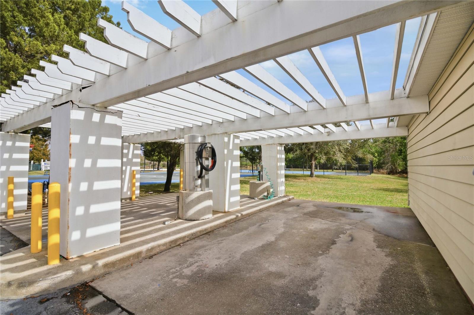 VILLAS AT SEVEN DWARFS LANE CONDO - Residential