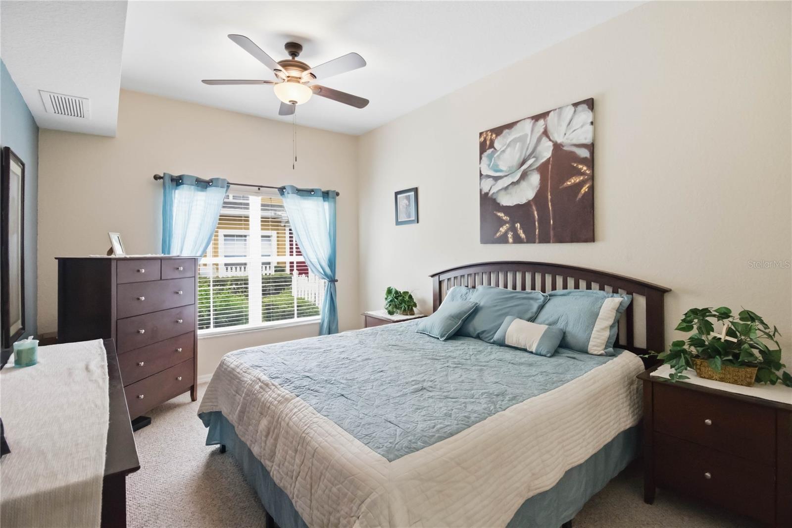 VILLAS AT SEVEN DWARFS LANE CONDO - Residential