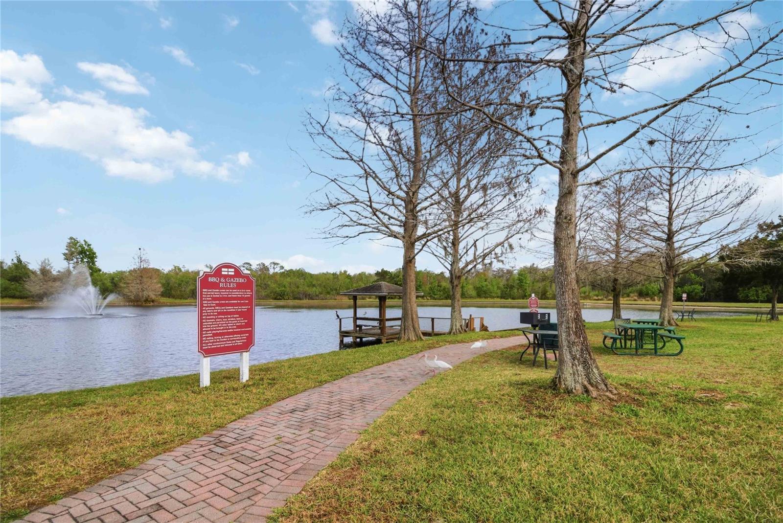 VILLAS AT SEVEN DWARFS LANE CONDO - Residential