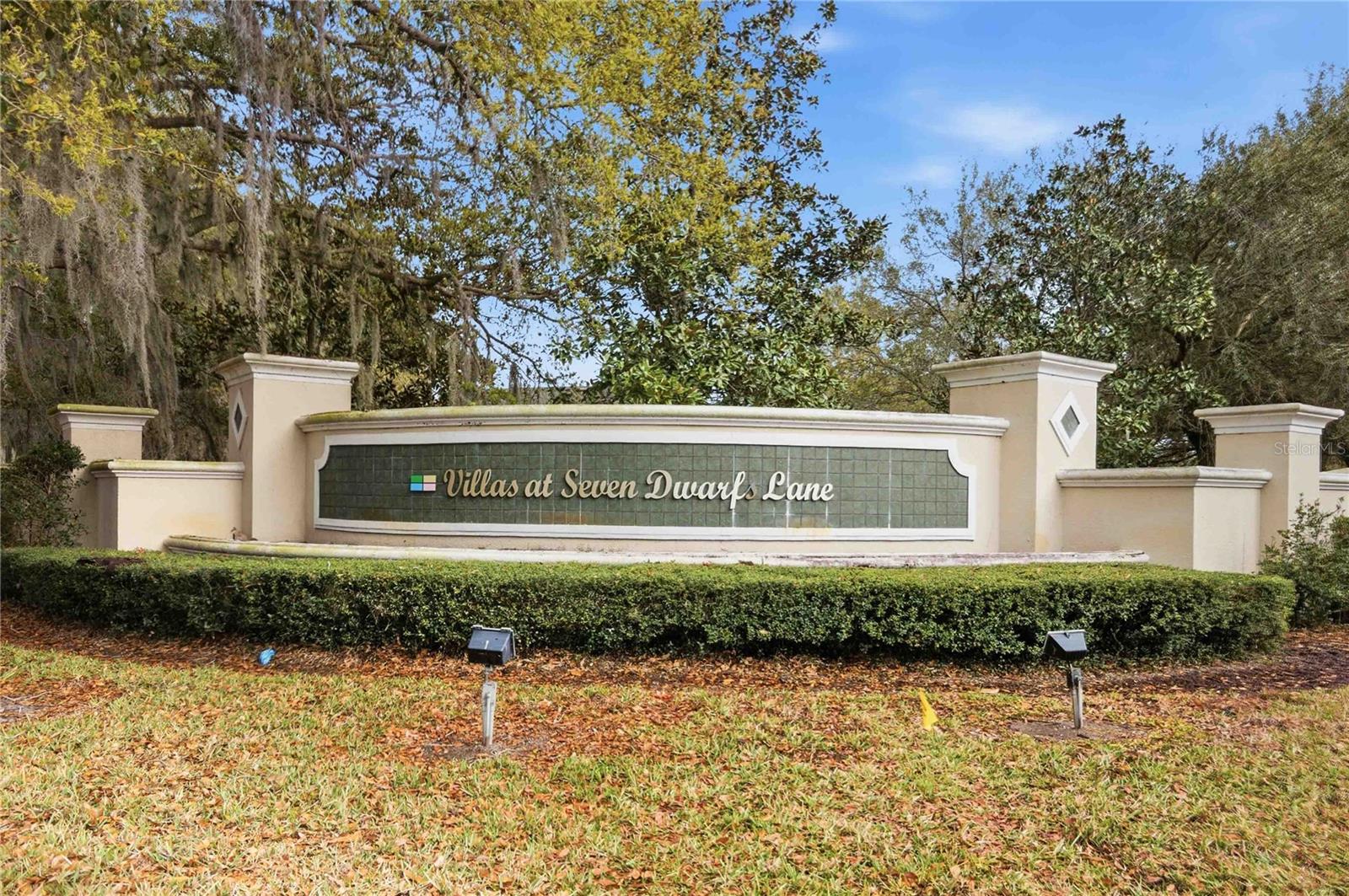 VILLAS AT SEVEN DWARFS LANE CONDO - Residential