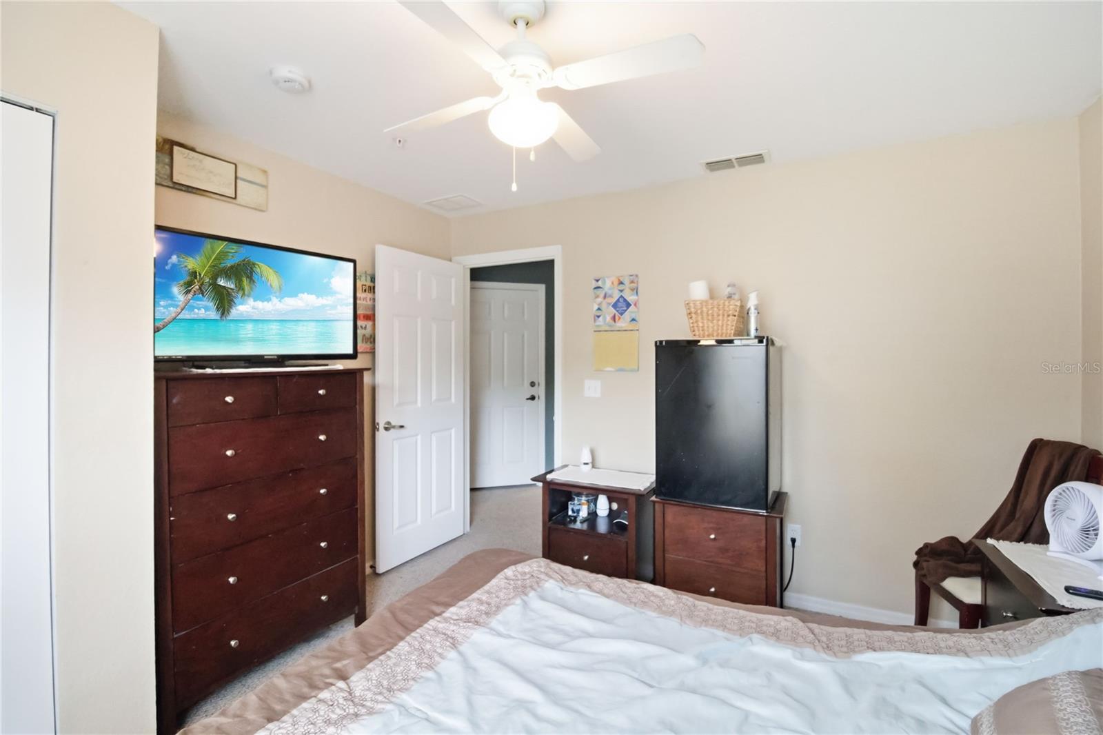 VILLAS AT SEVEN DWARFS LANE CONDO - Residential