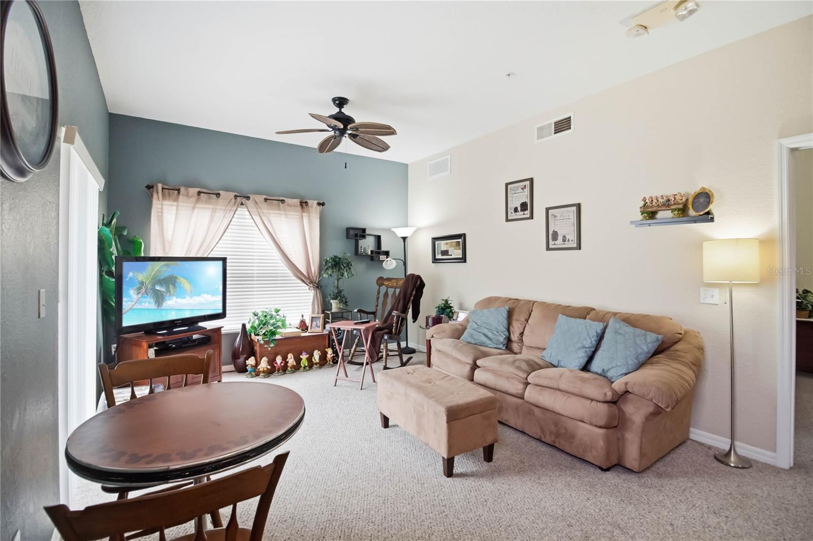 VILLAS AT SEVEN DWARFS LANE CONDO - Residential