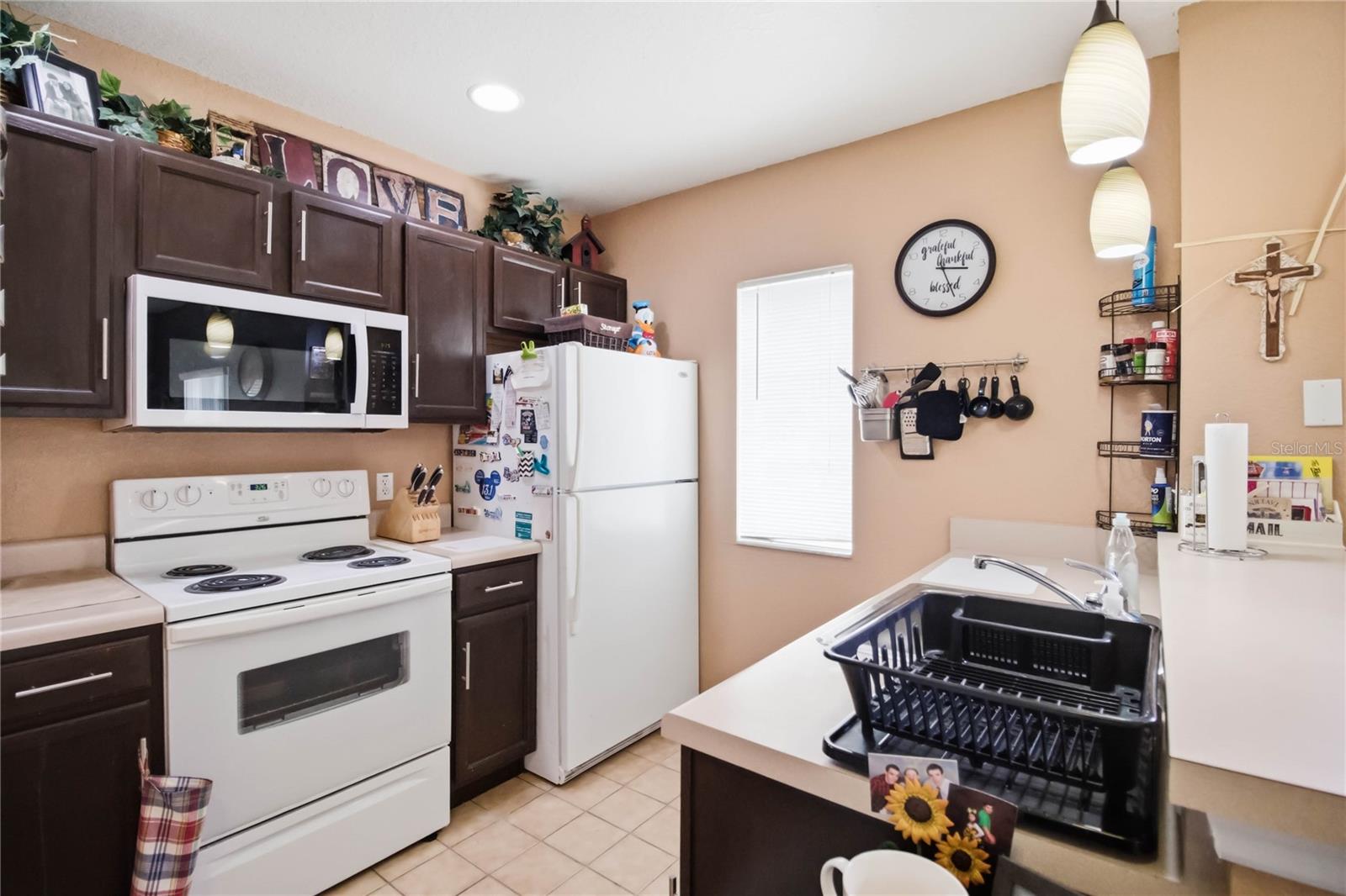 VILLAS AT SEVEN DWARFS LANE CONDO - Residential