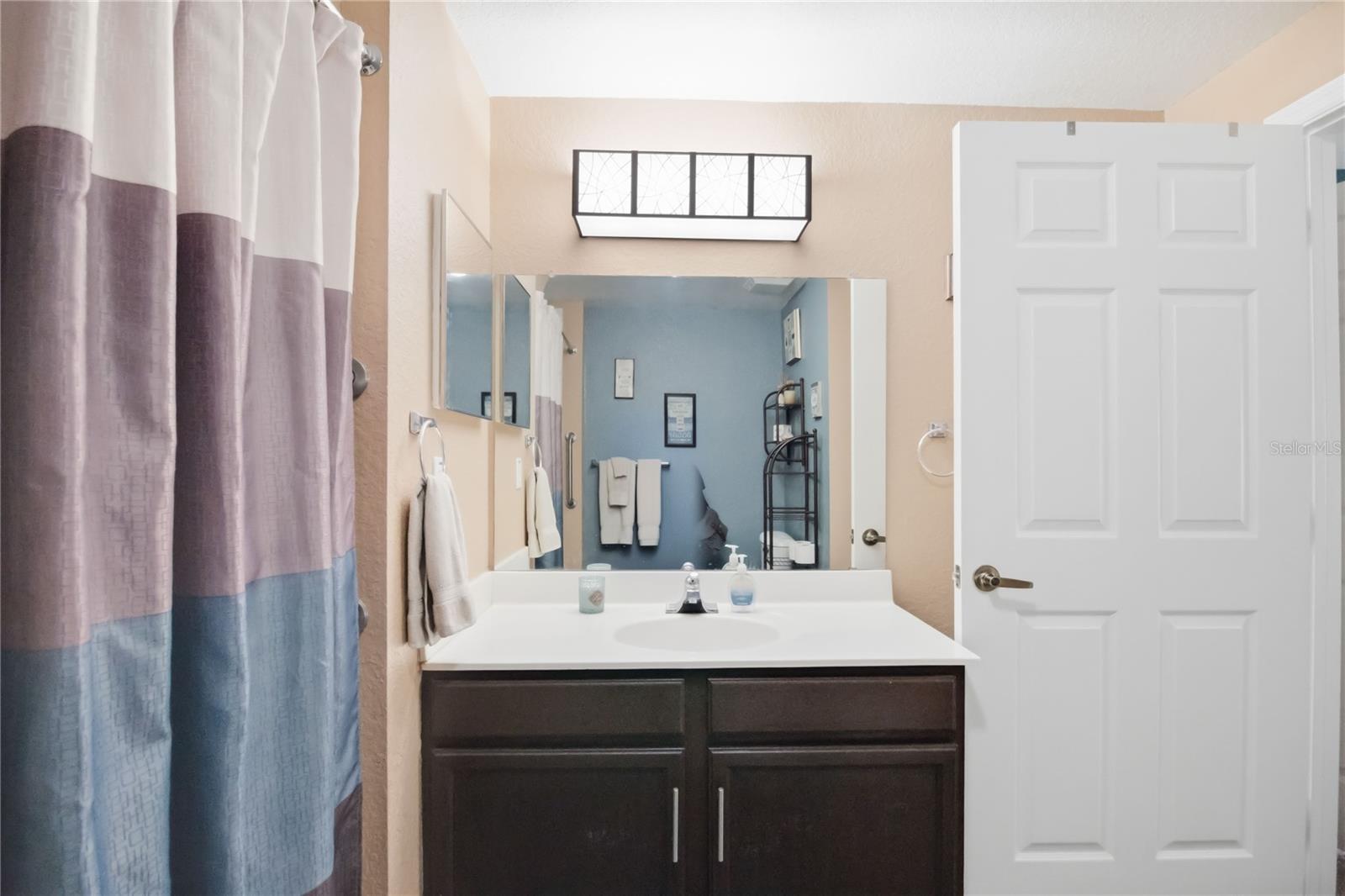 VILLAS AT SEVEN DWARFS LANE CONDO - Residential