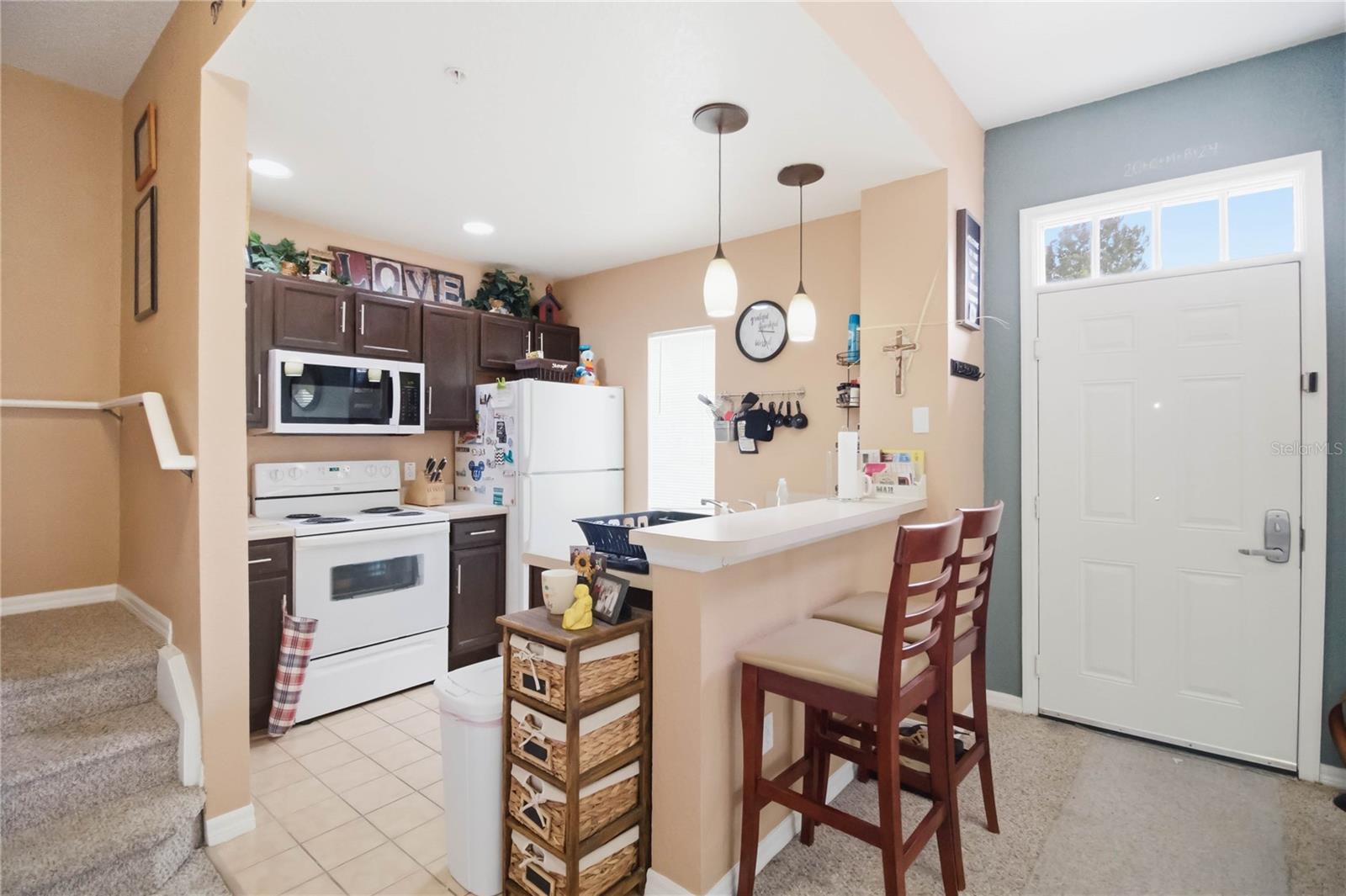 VILLAS AT SEVEN DWARFS LANE CONDO - Residential