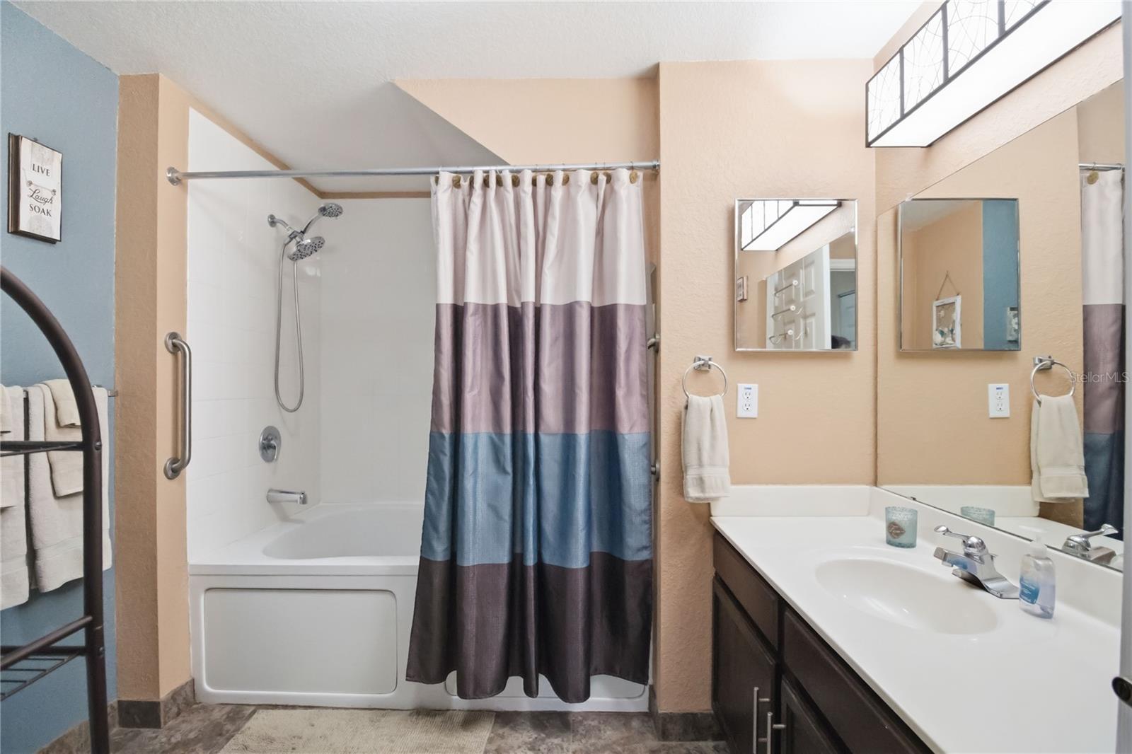 VILLAS AT SEVEN DWARFS LANE CONDO - Residential