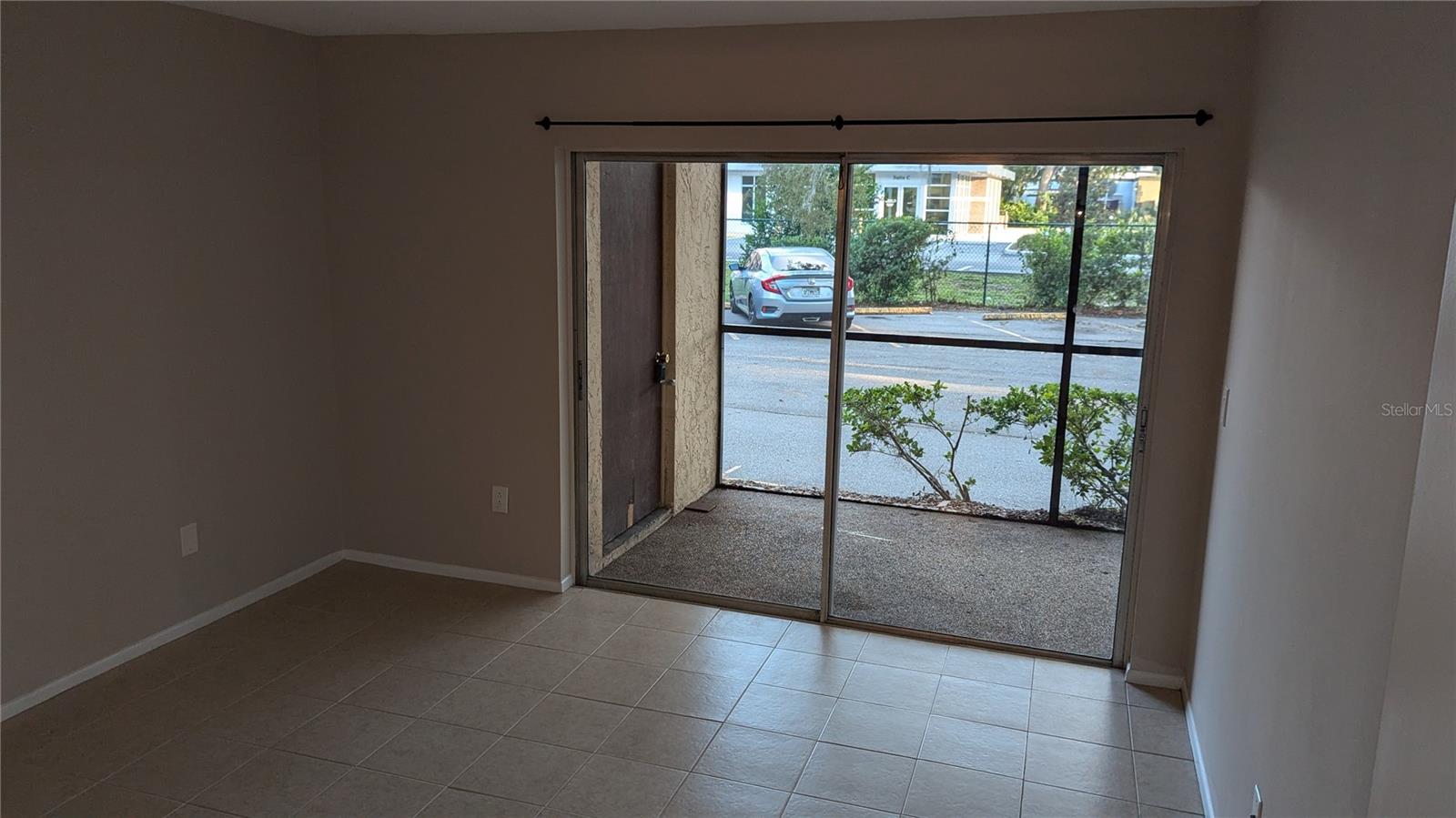 THE OAKS UNIT II A CONDO - Residential Lease