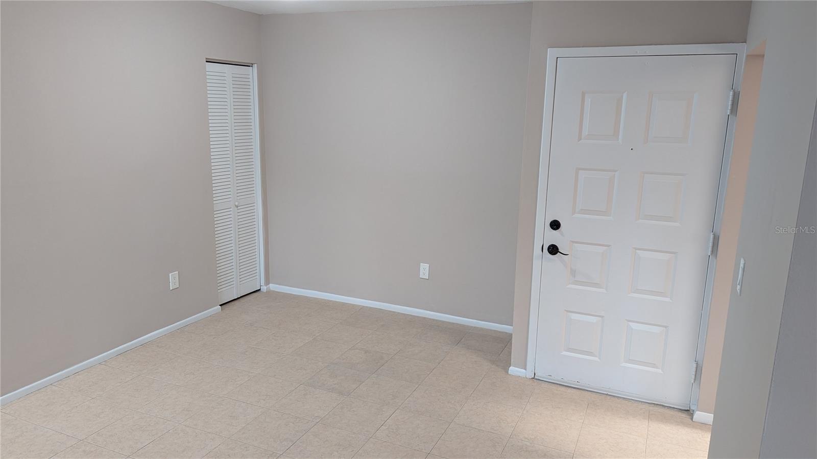 THE OAKS UNIT II A CONDO - Residential Lease