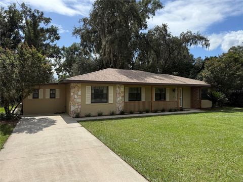 Photo of 403 W Palm Avenue, Bushnell, FL 33513 (MLS # G5091612)