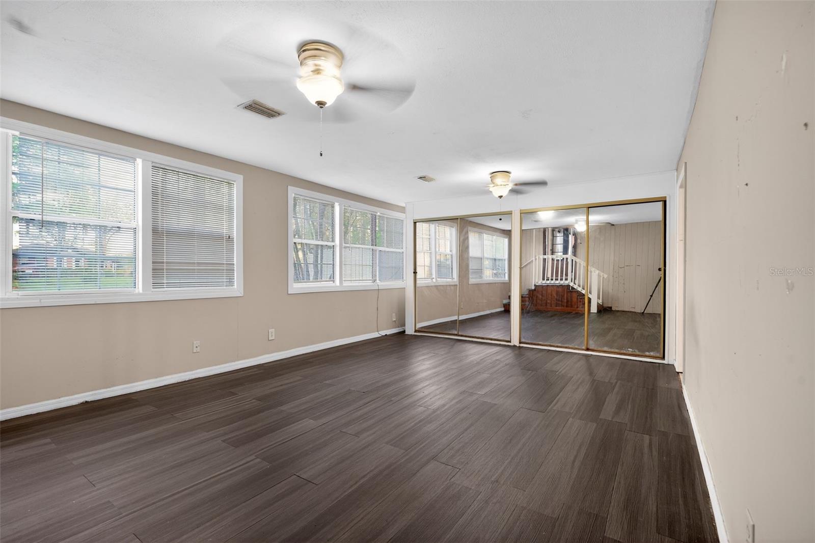 SOUTHSIDE ESTATES - Residential