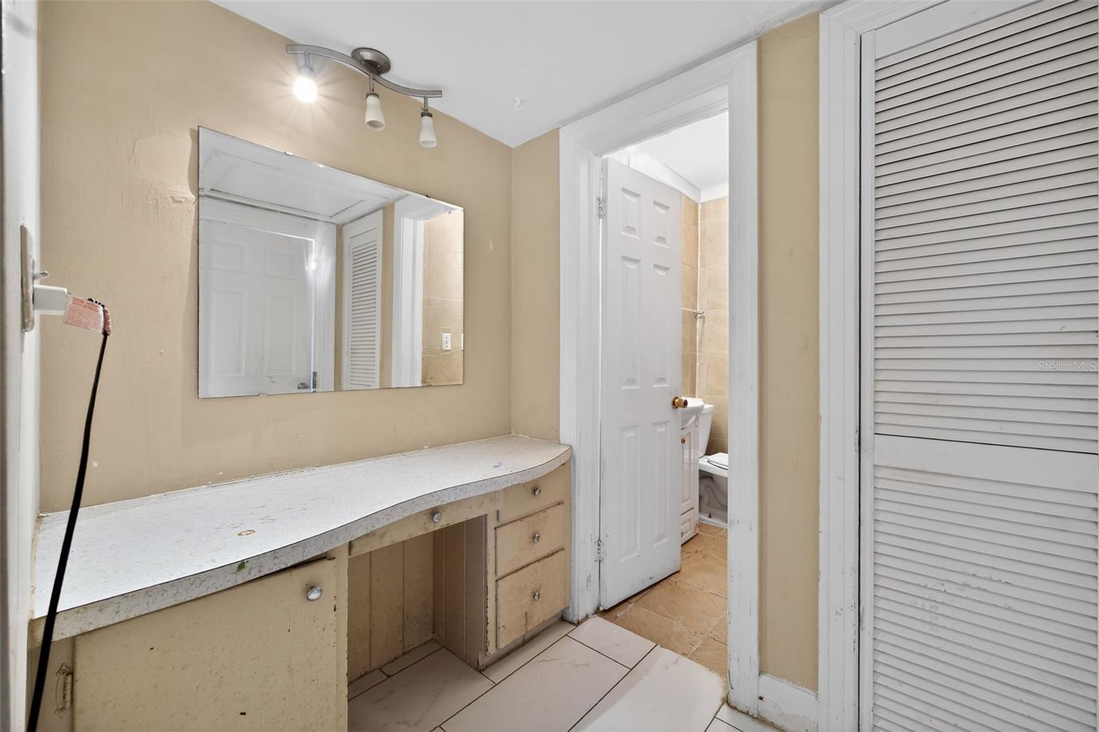 SOUTHSIDE ESTATES - Residential