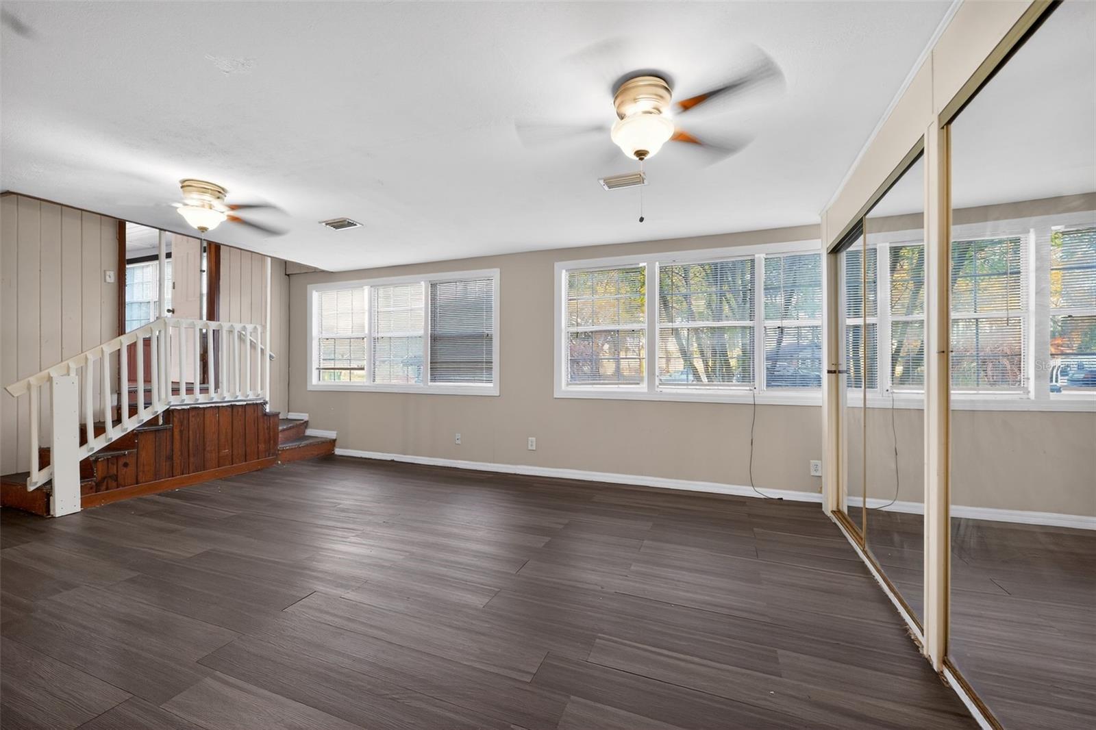 SOUTHSIDE ESTATES - Residential