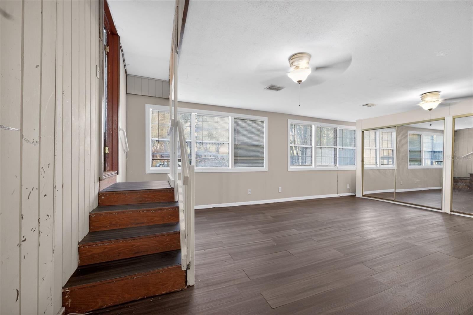 SOUTHSIDE ESTATES - Residential