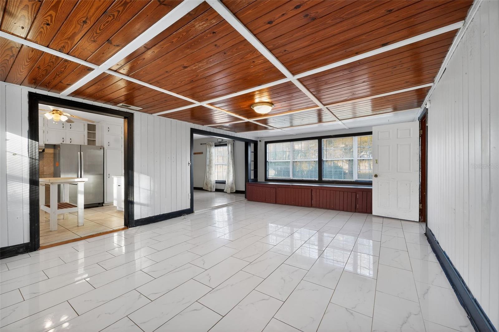 SOUTHSIDE ESTATES - Residential