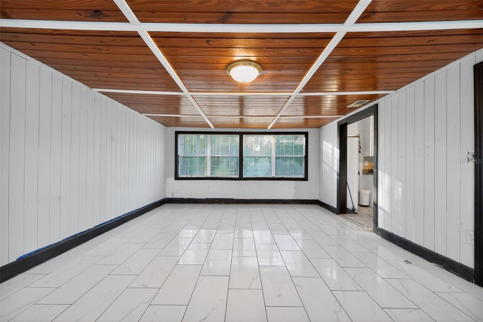 SOUTHSIDE ESTATES - Residential