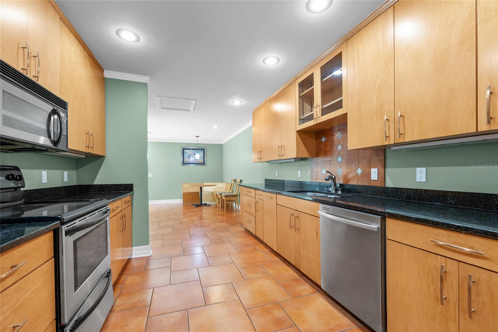 1633 NW 19TH CIRCLE