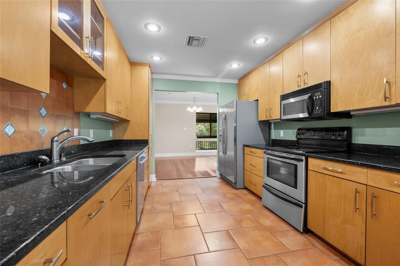 1633 NW 19TH CIRCLE
