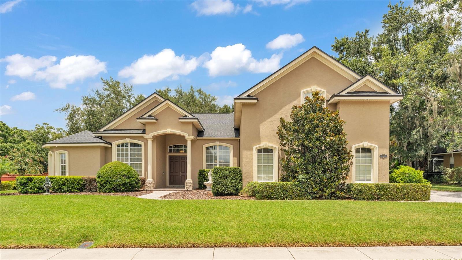 195 SHANNON OAKS DRIVE
