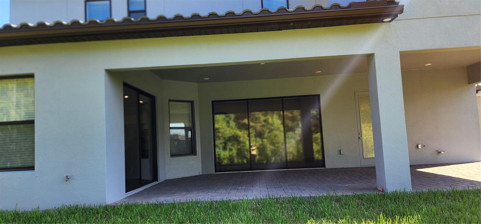 ESTANCIA PH 2B2 - Residential Lease