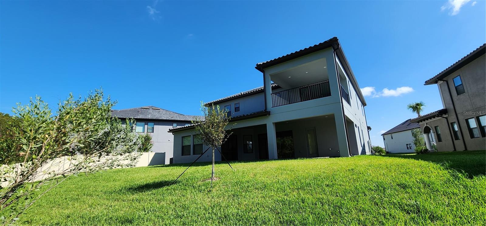 ESTANCIA PH 2B2 - Residential Lease