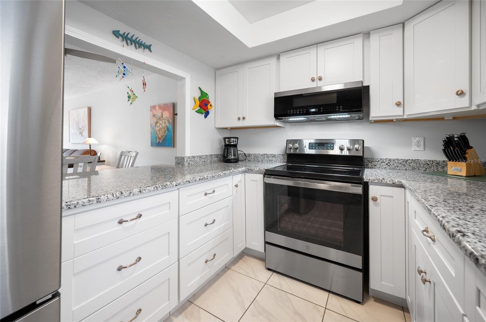 PALM MANOR - Residential