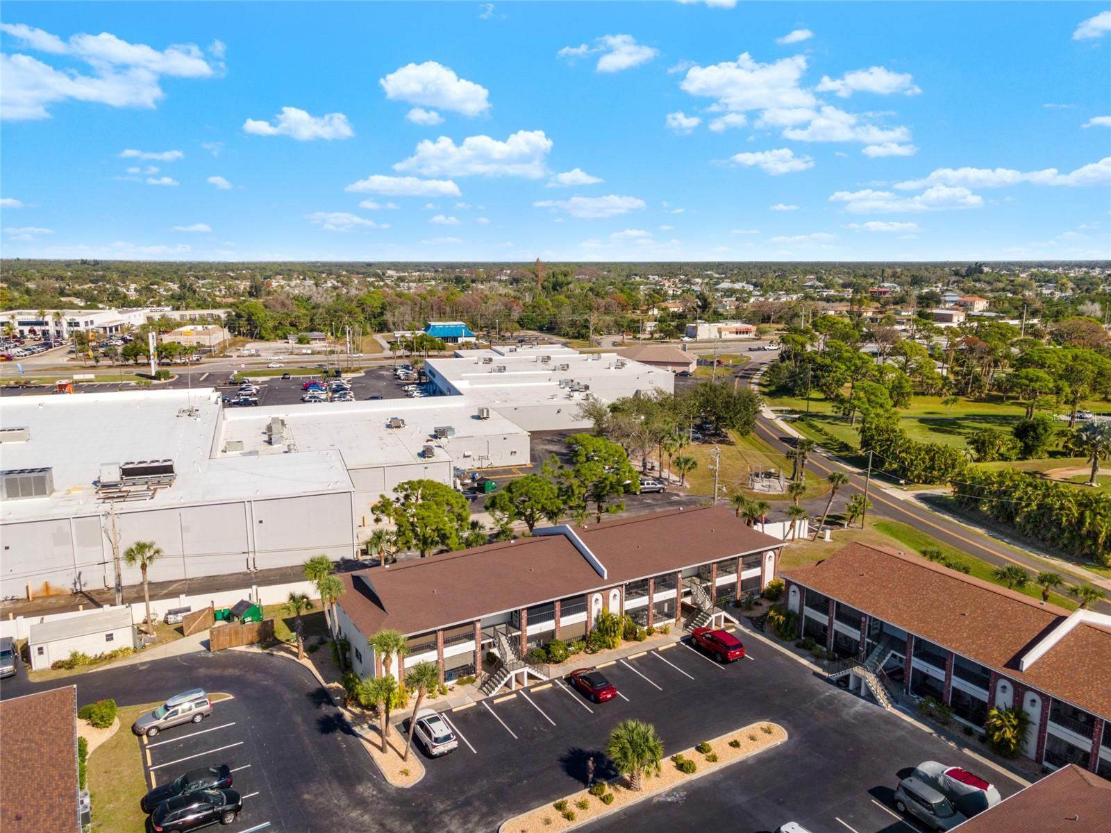 PALM MANOR - Residential