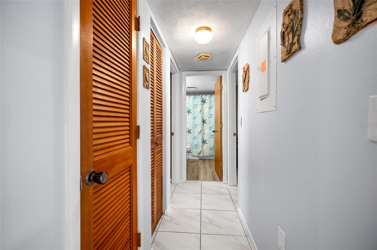 PALM MANOR - Residential