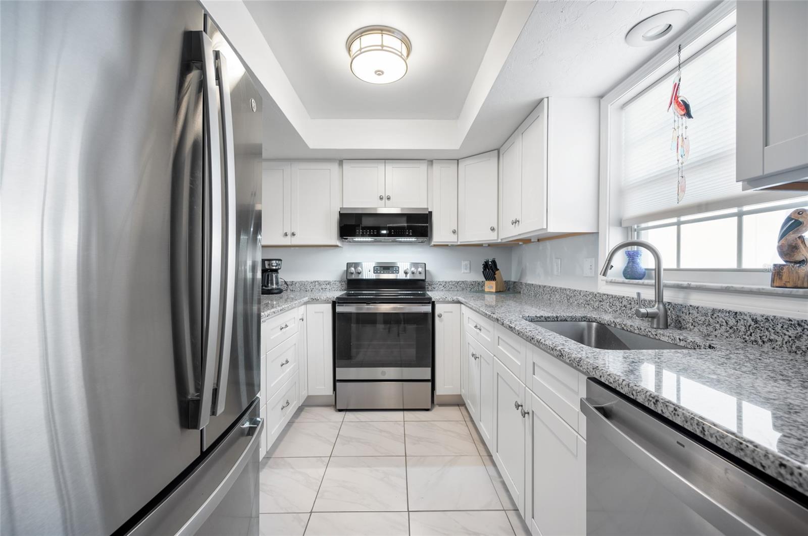 PALM MANOR - Residential